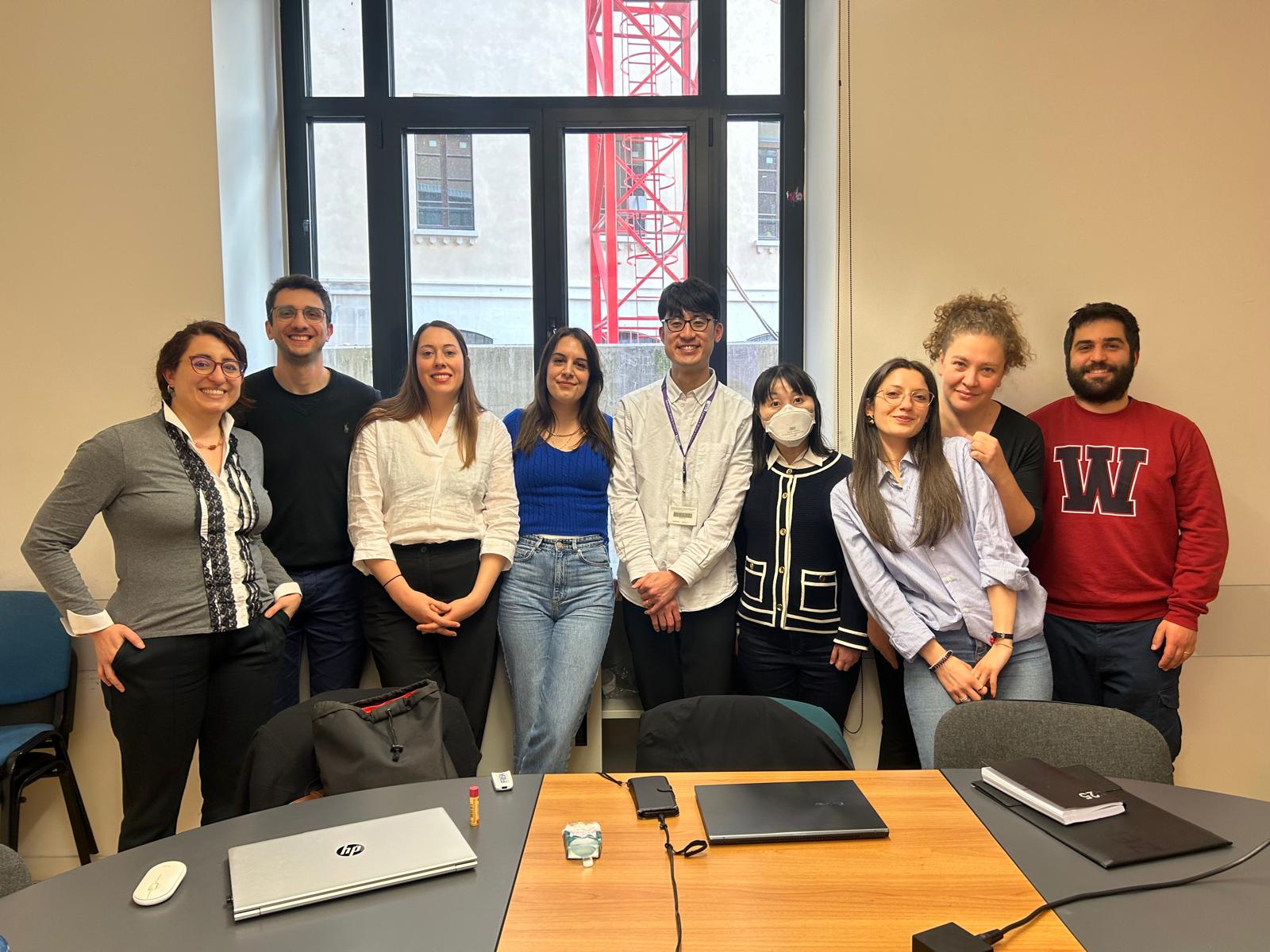 Workshop "Analysing contours in phonetic data: Dynamic analysis hands-on workshop using R" @ Milan