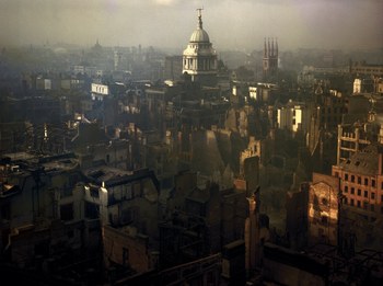 Bombardamenti di Londra, Andrea Vallone, Canadausa