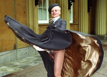 VivenneWestwood_QueenElizabeth_SusannaLuppi_CanadaUsa