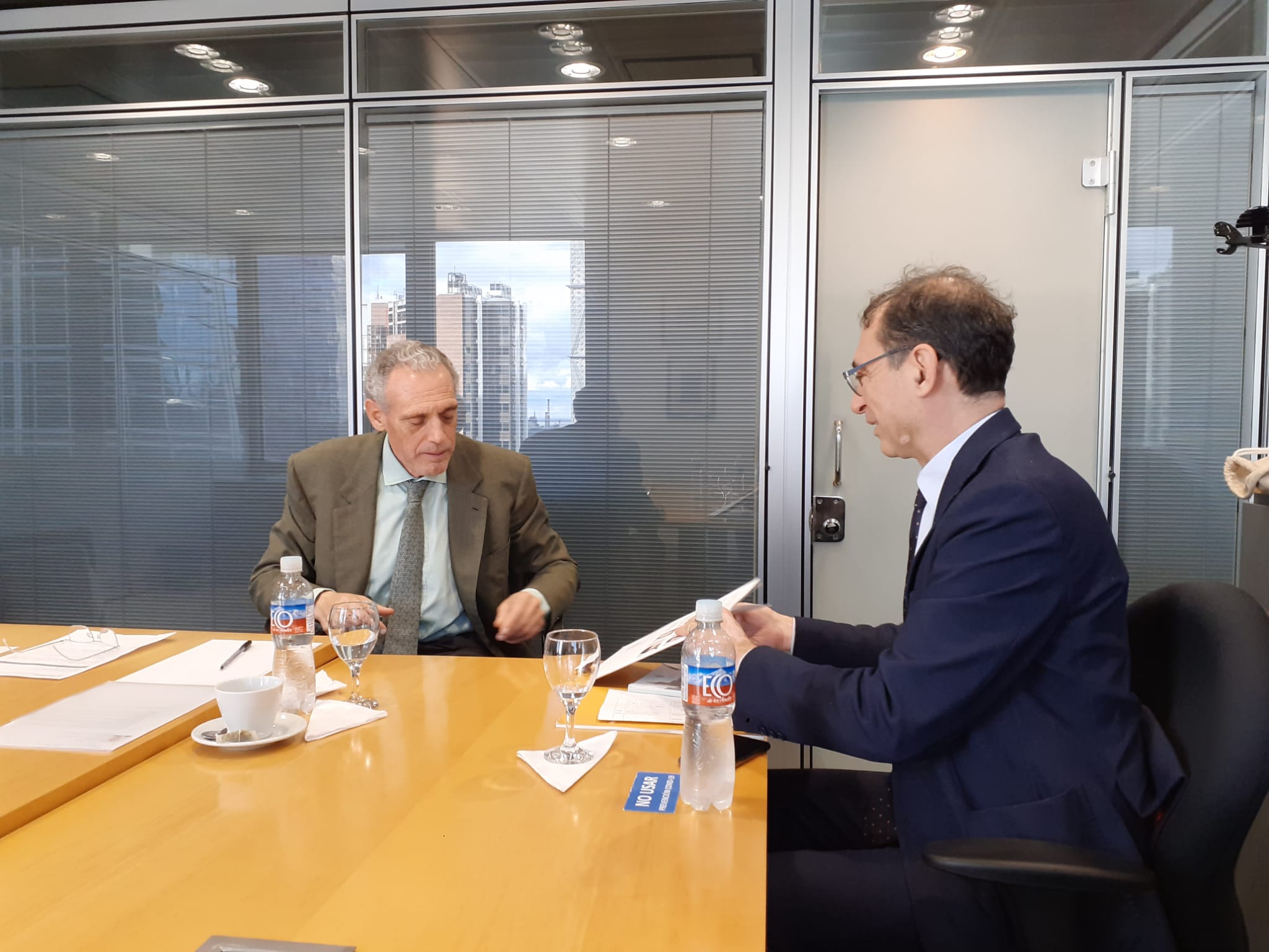 Rector visita la Cámara de Comercio