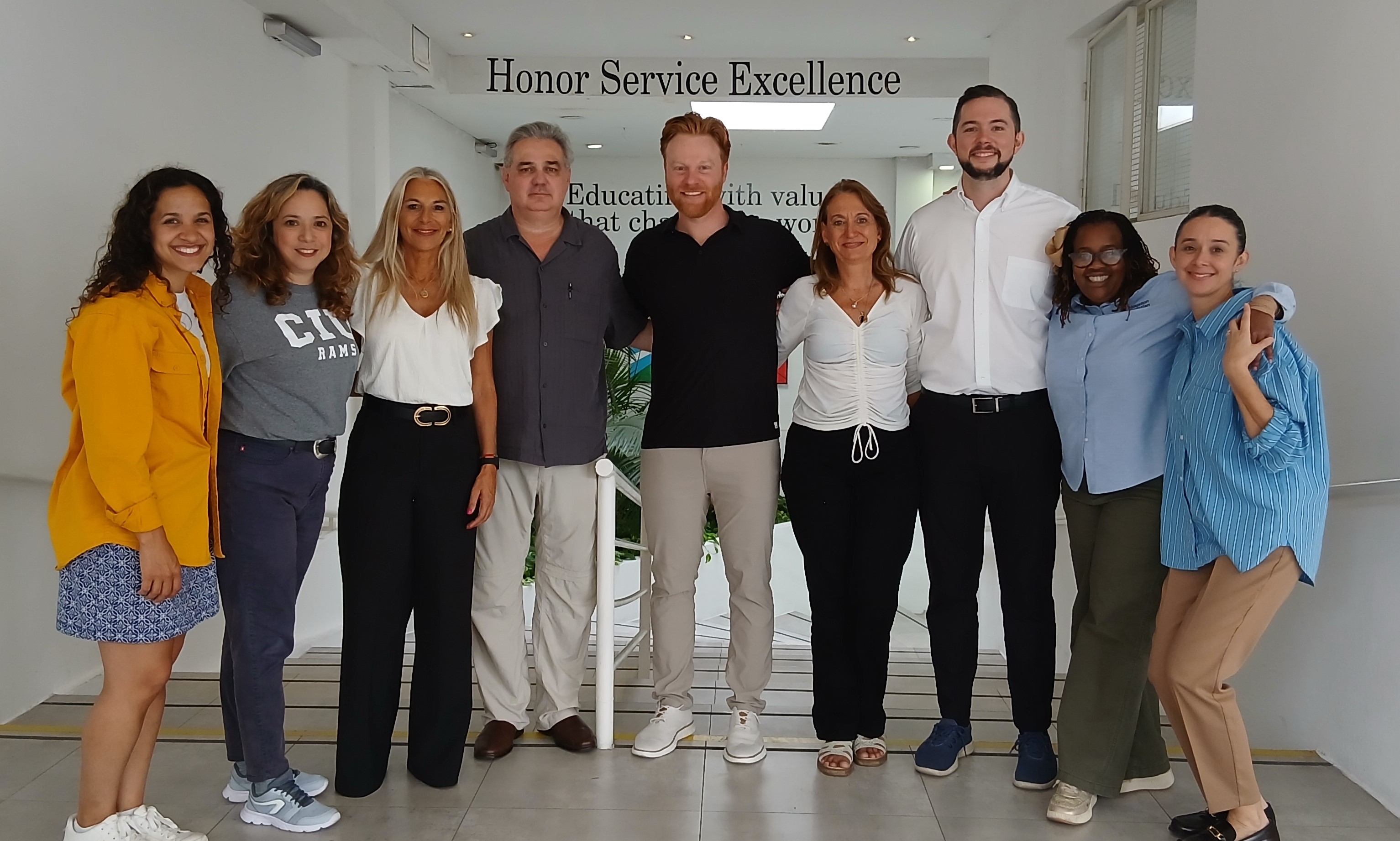 Foto Grupal con las otras Instituciones