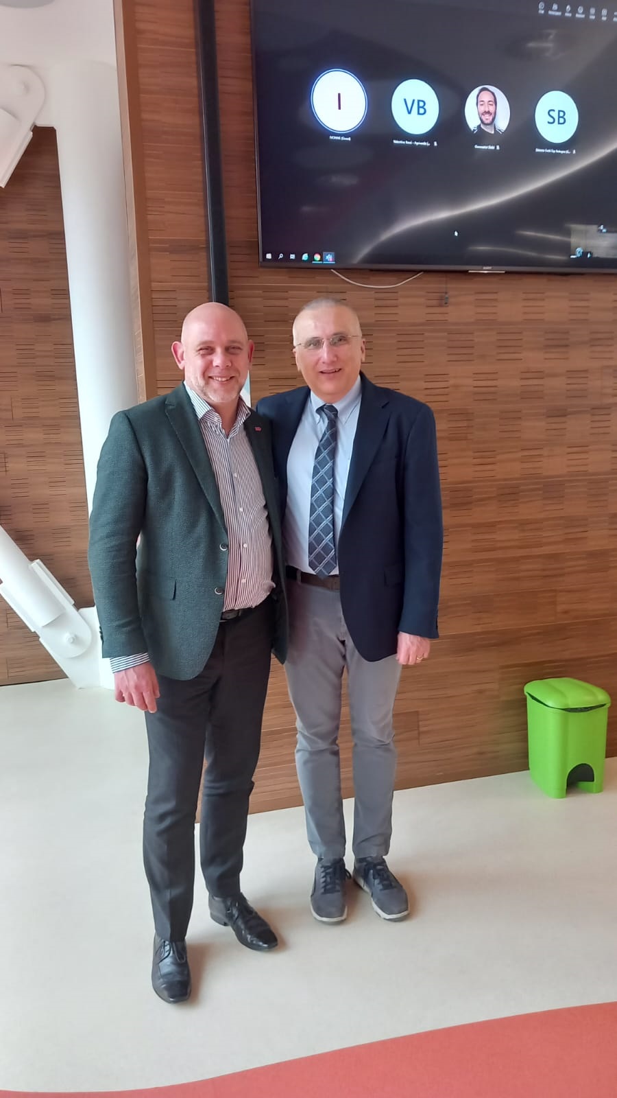 Steve Appleton, dott. Fabio Lucchi