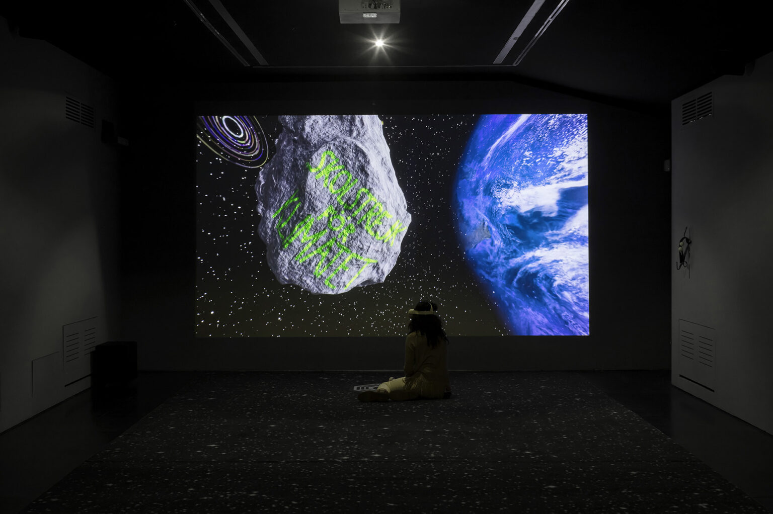 Luca Pozzi, Rosetta Mission 2022, VR Installation, 2022. Installation view at Museo Novecento, Florence.