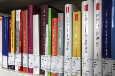 libri-biblioteca-dipartimento-scienze-giuridiche