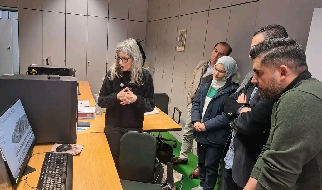 Visita al laboratorio P.A.S.T. della delegazione kurda