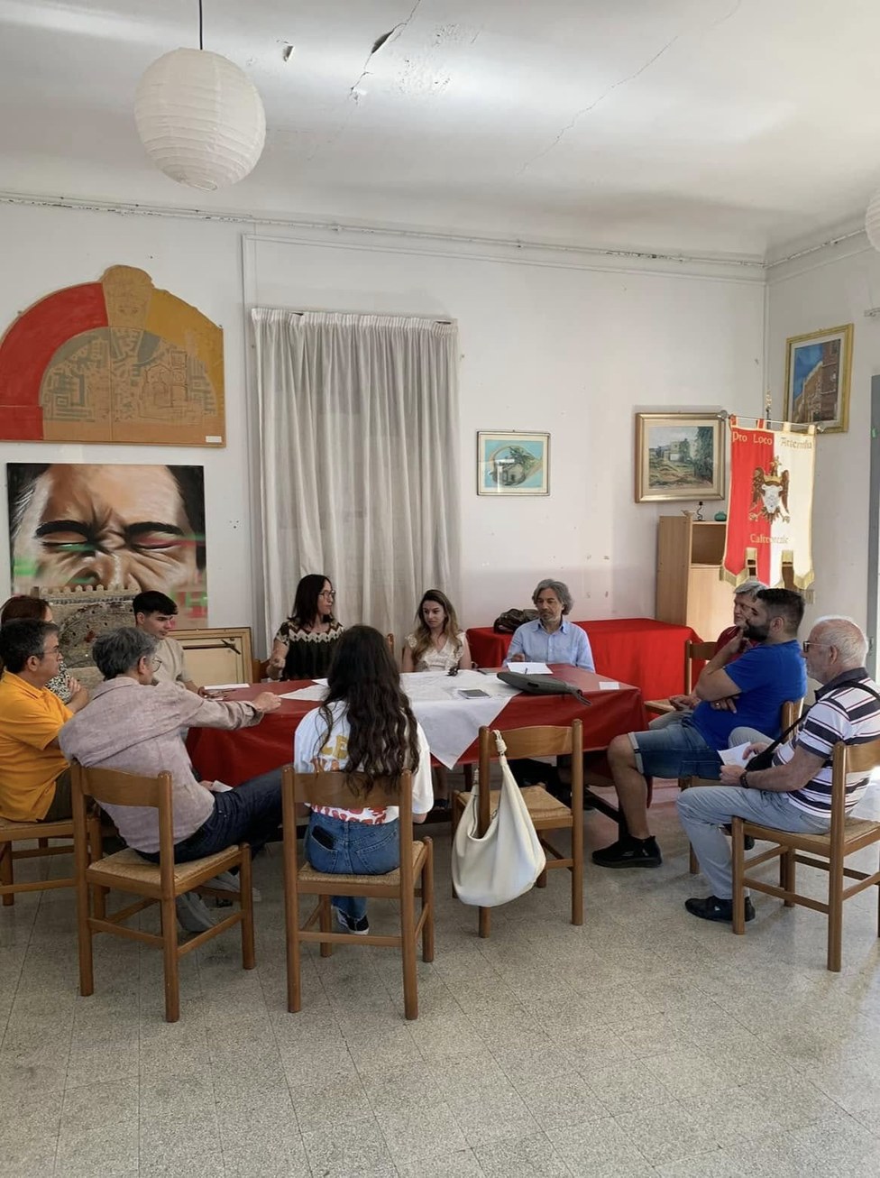 Foto 5: Un momento del focus group con i partecipanti di Castroreale.