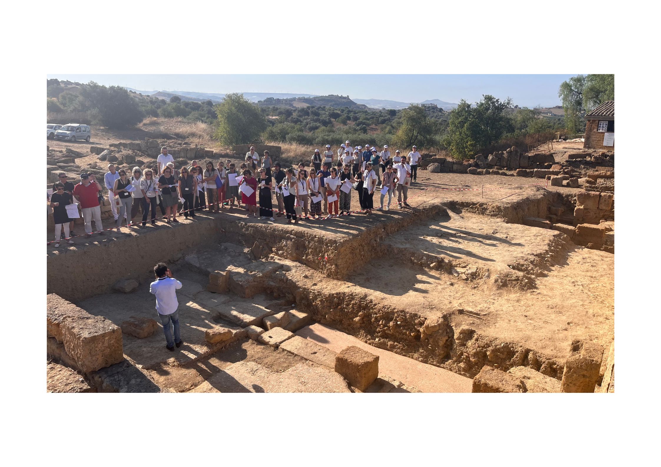 Visita dei convegnisti al cantiere di scavo