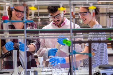 studente in laboratorio