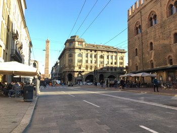 Via Rizzoli, Bologna