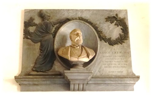 Busto di Luigi Cremona