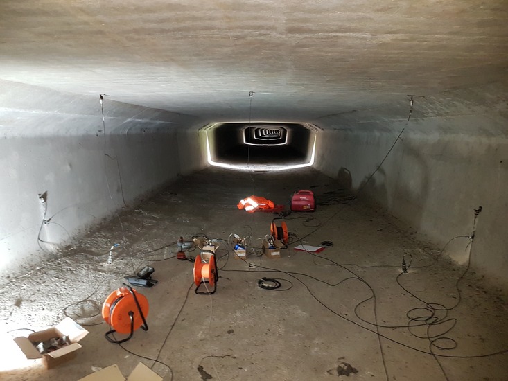 Nella pancia del viadotto