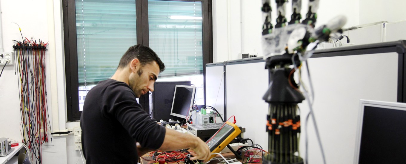 LAR - Laboratorio di Automazione e Robotica